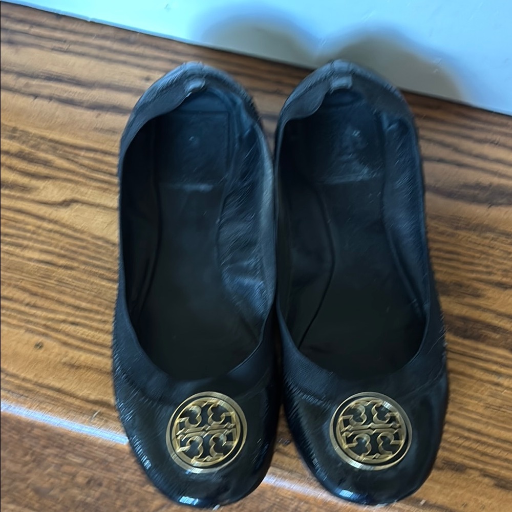 Tory Burch Black Caroline Elastic patent leather Ballet Flats size 8